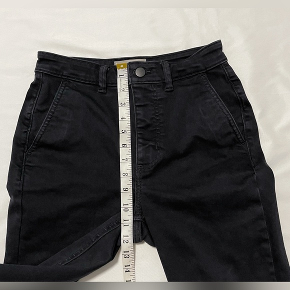 Everlane The Slim Leg Crop Pant in Washed Black - Picture 11 of 14